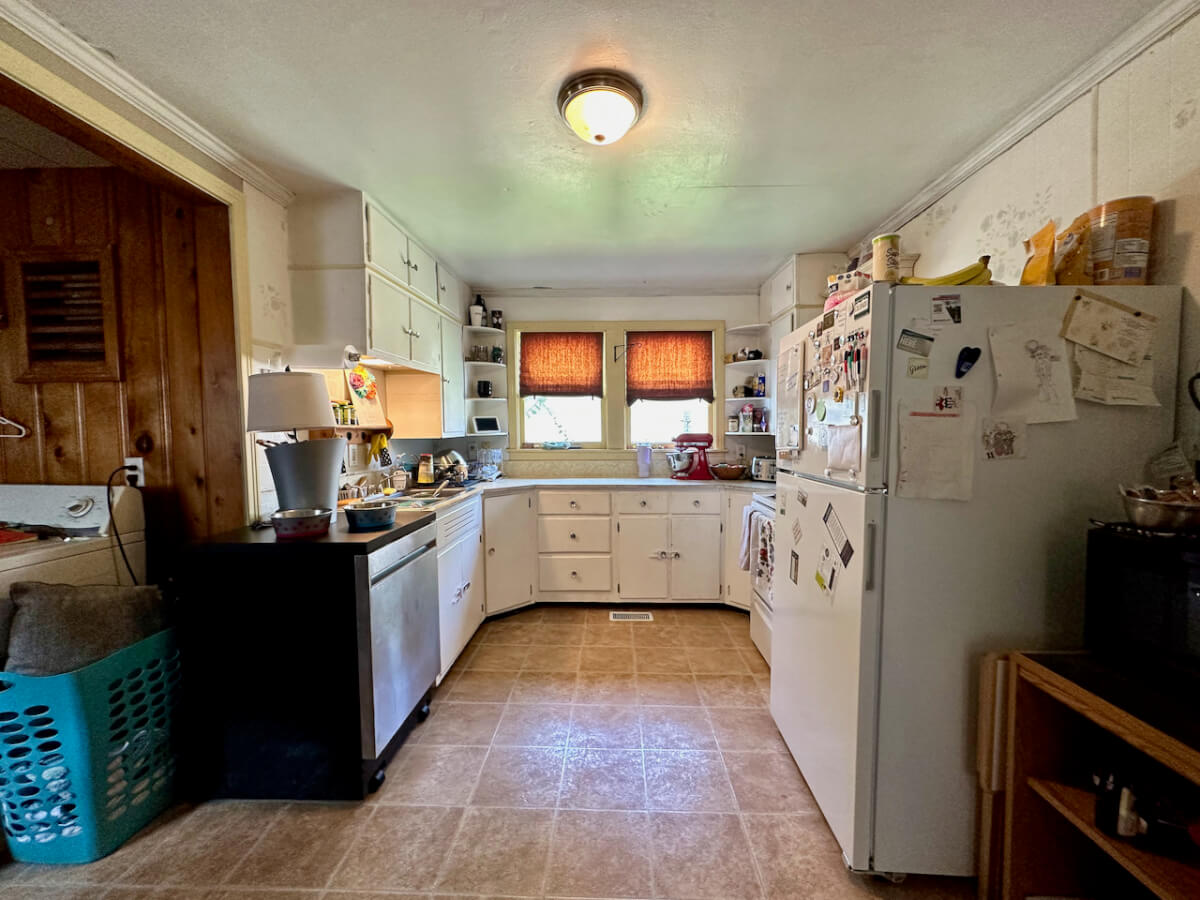 323 S. Poplar St., El Dorado, KS 67042 Online Only Real Estate